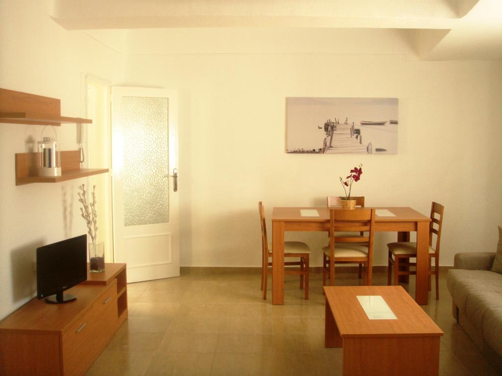 Apartamentos Margoysa I Los Alcazares Room photo